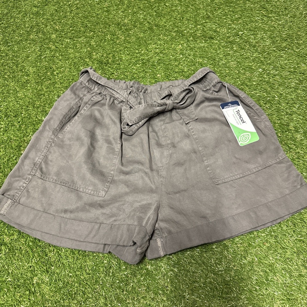 NWT Lucky Brand Parachute Style  Belted Short  Sz Small